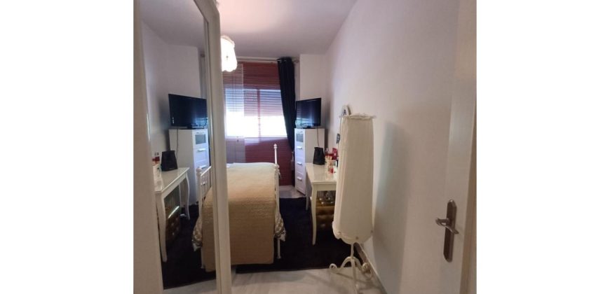 Piso en venta en Avenida Nuestra Señora de la Paz, 1